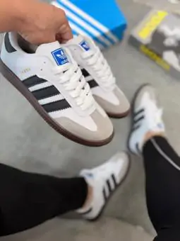 Tênis Adidas Samba Branco e Preto Solado Café - Código 23
