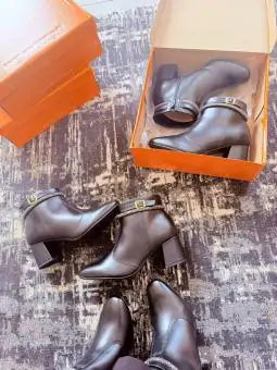 Bota Feminina Cano Baixo Strass Beira Rio