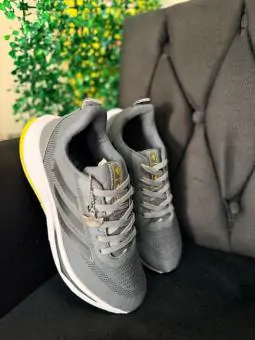 Tênis Adidas Supernova Grafite com detalhe Amarelo - Código 54